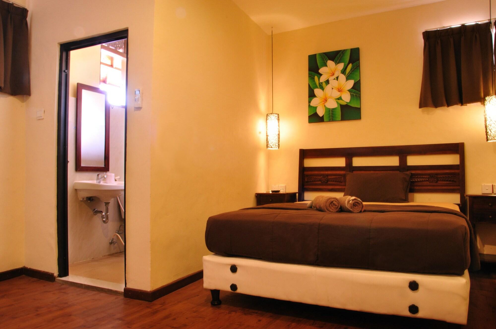 Bemo Corner Guest House Kuta Lombok Eksteriør billede