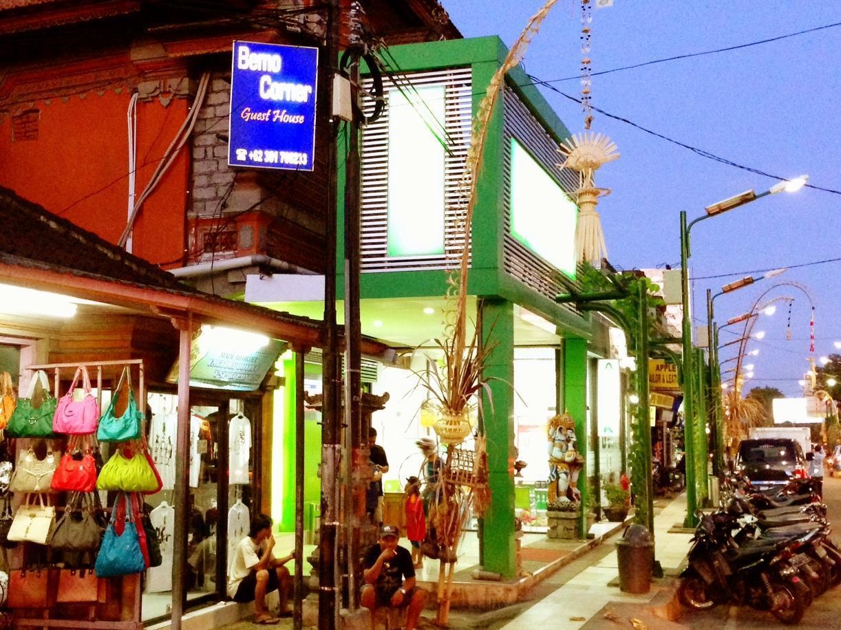 Bemo Corner Guest House Kuta Lombok Eksteriør billede