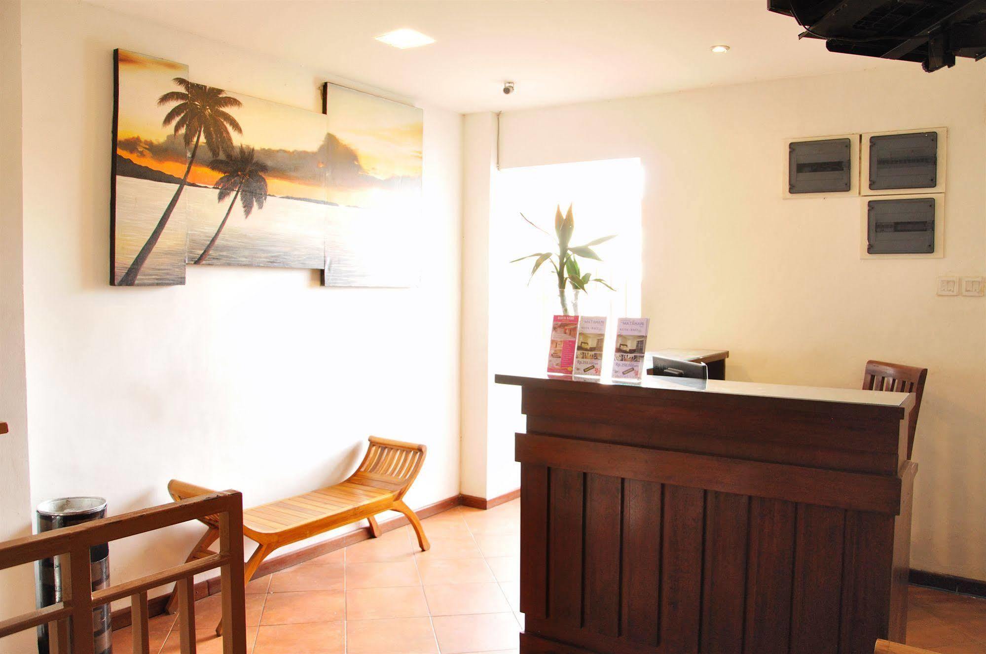 Bemo Corner Guest House Kuta Lombok Eksteriør billede